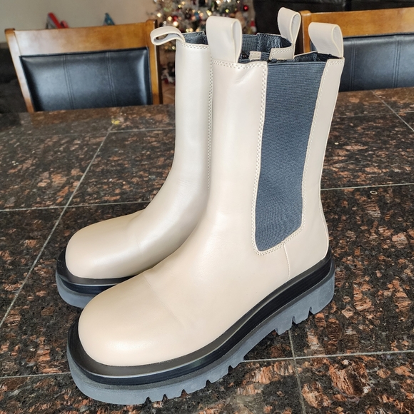 Jeffrey Campbell Tanked Chelsea Boots | Dark Nude | Size 9| EUC - Picture 1 of 9